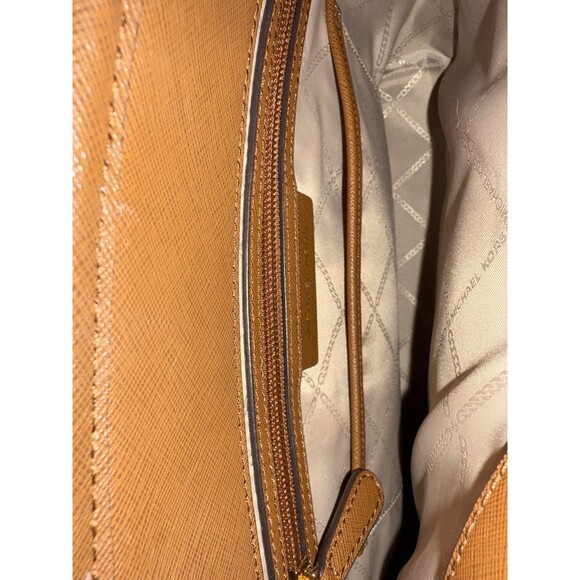 Michael Kors Jet Set Brown Saffiano Leather Multifunction Tote Bag W/ Pockets - Picture 9 of 11